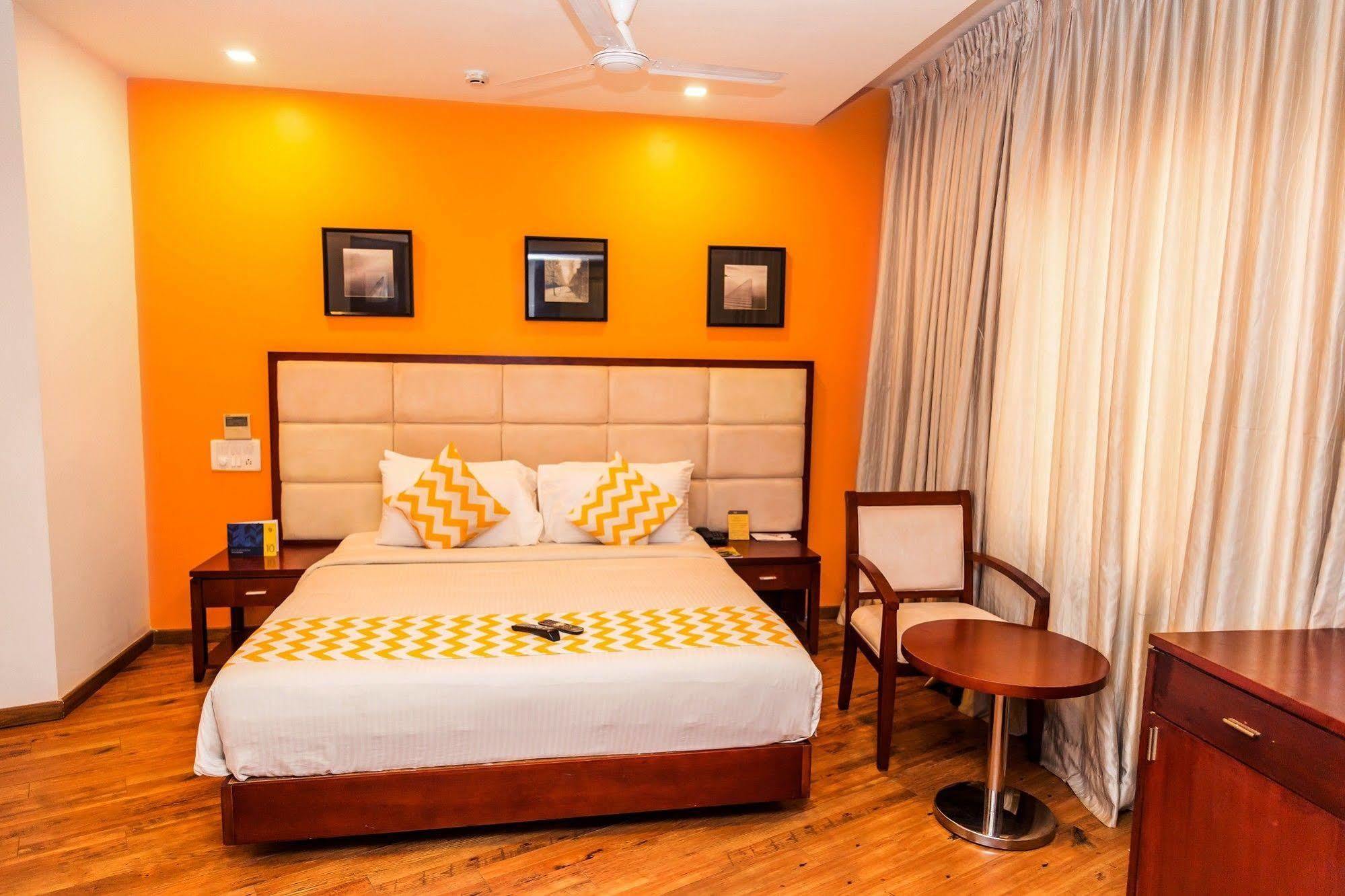 Lotus Park Hotell Bangalore Eksteriør bilde