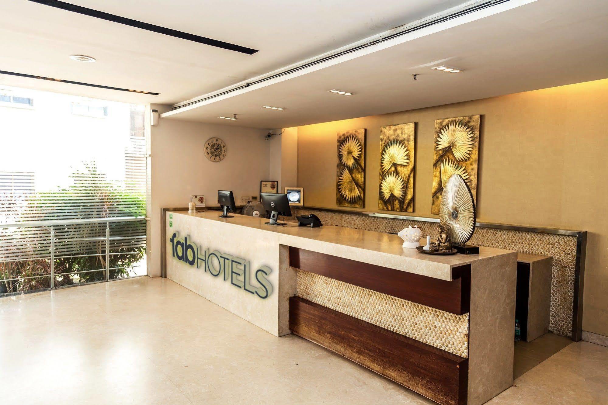 Lotus Park Hotell Bangalore Eksteriør bilde