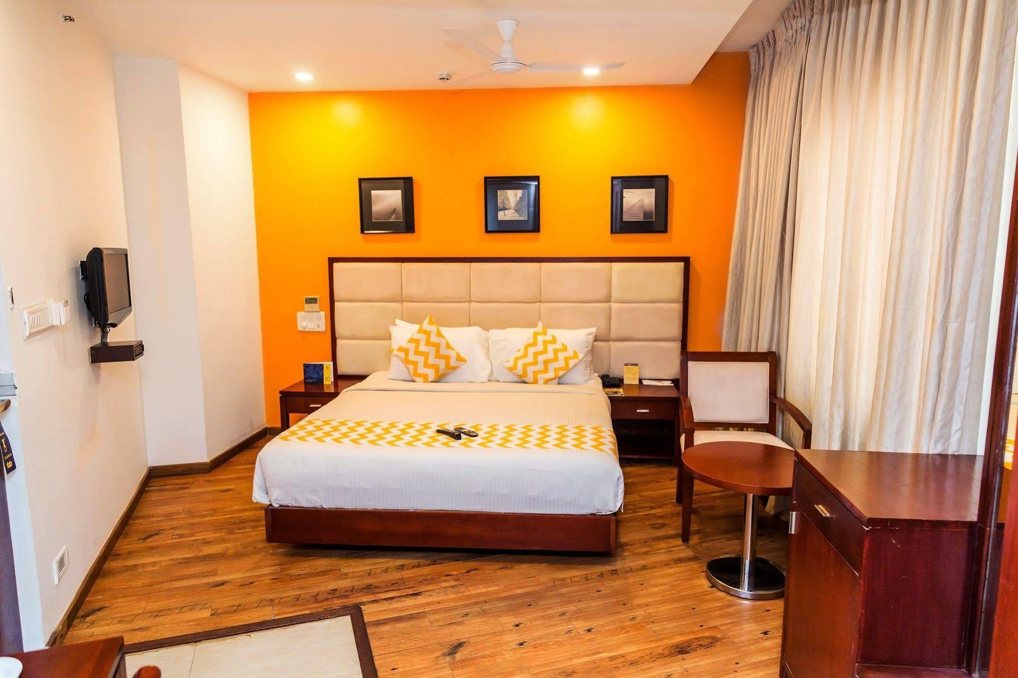 Lotus Park Hotell Bangalore Eksteriør bilde